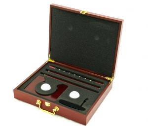 Подарочный набор для гольфа в деревянном футляре 33х27х7 см