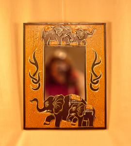 UM401	Зеркало  слоны  